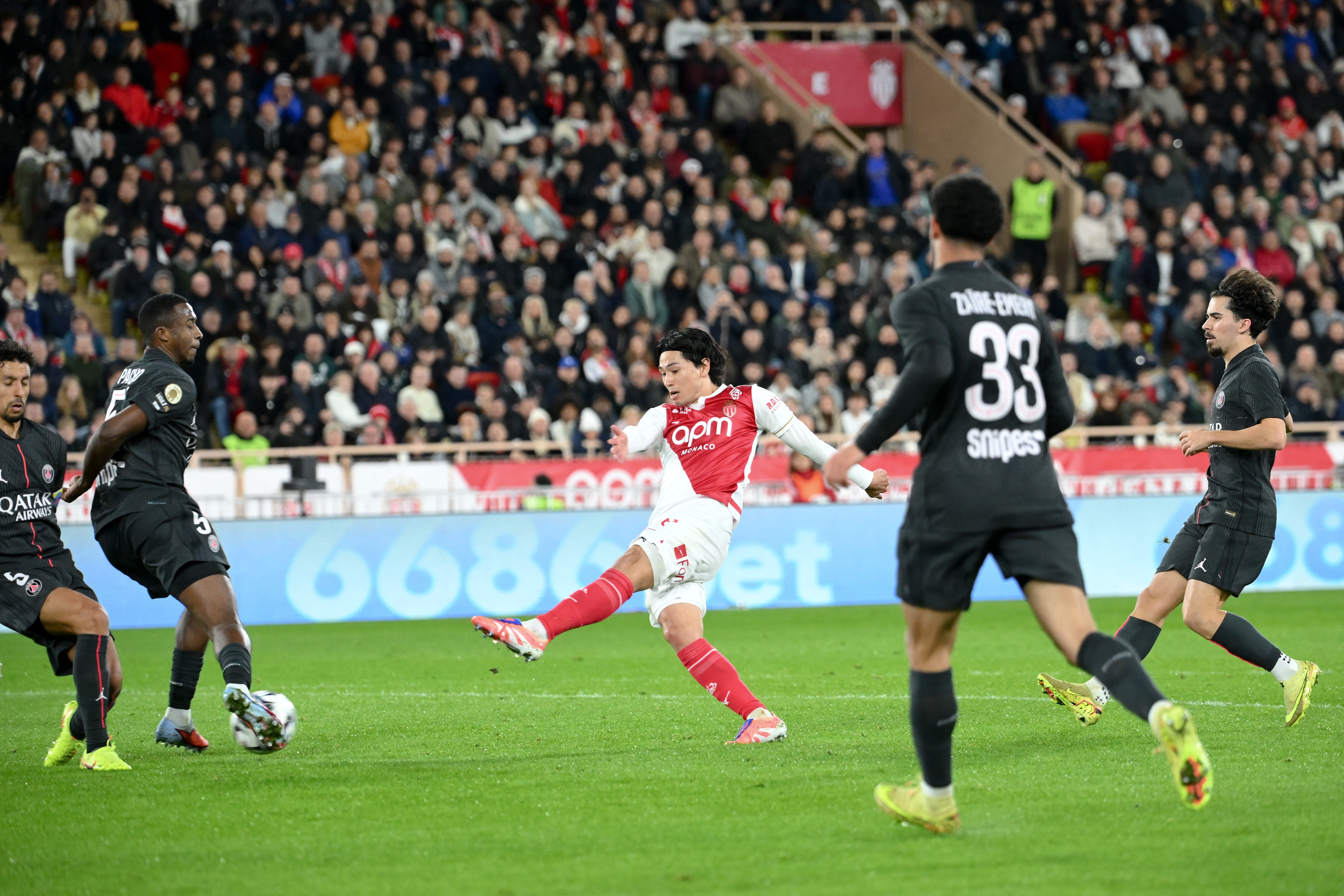 开云体育下载官网-日媒：南野拓实随效力国内联赛的日本队员返日，进行下一步康复